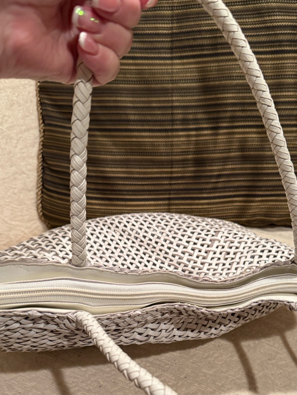 Cache Vintage Woven Leather Tote Bag in White and Silver - Picture 13 of 15